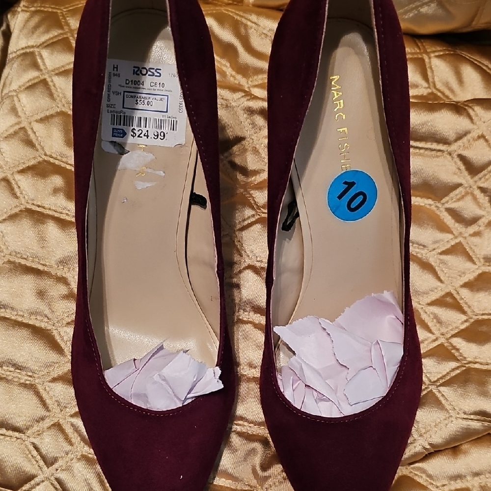 Marc Fisher Women's Burgundy Heels
